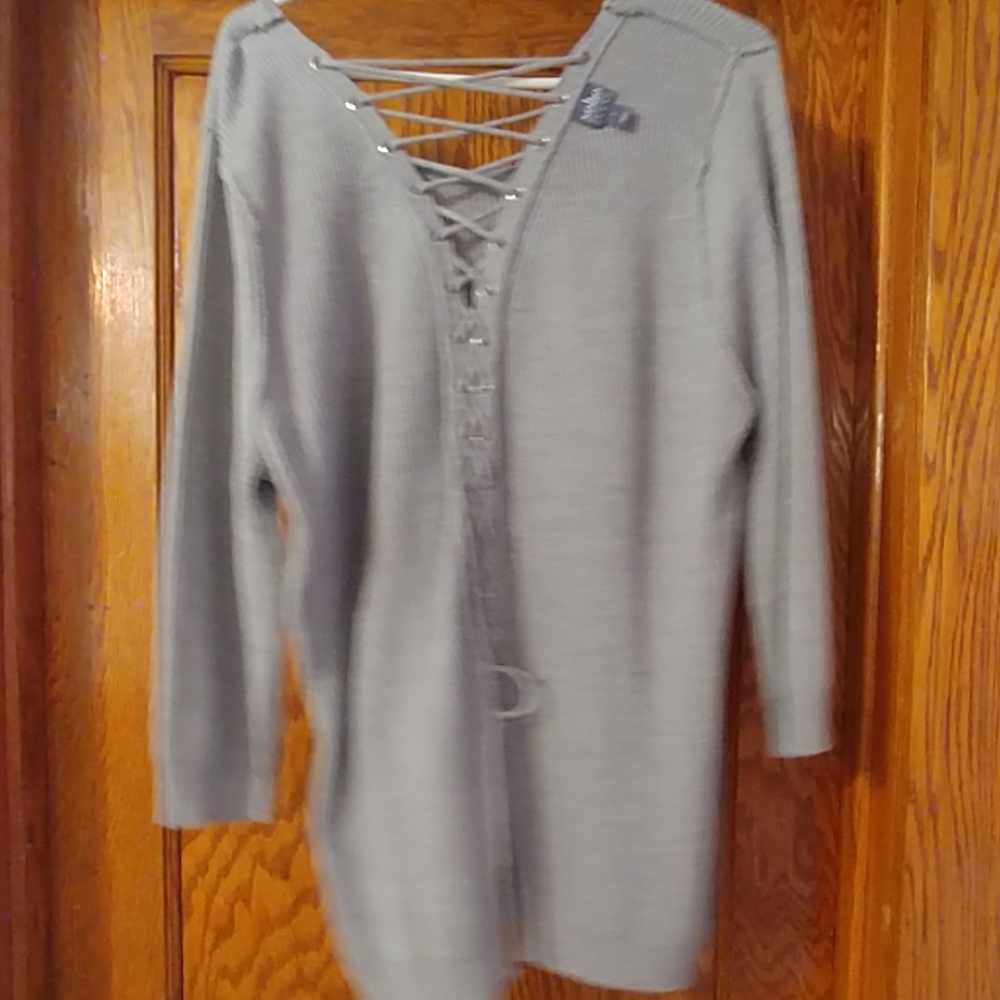 Shirt - Picture 2 of 2
